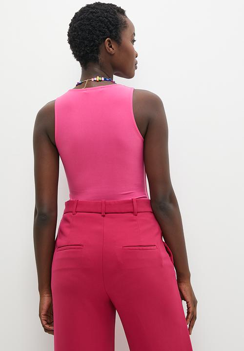 Superbalist - Single crew neck cutaway bodysuit - raspberry sorbet
