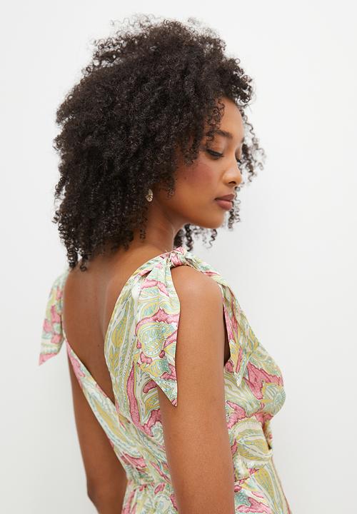 MILLA - Shoulder tie empire maxi dress - paisley print