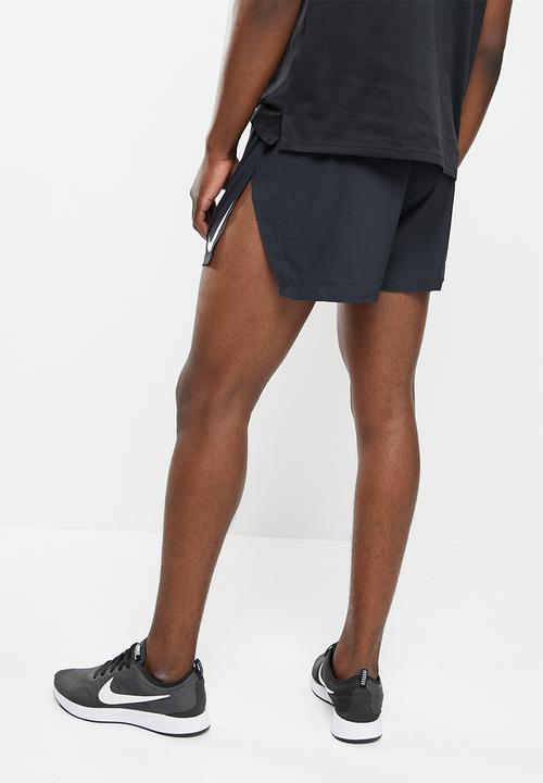 Nike - M nk aroswft 4in short - black & white