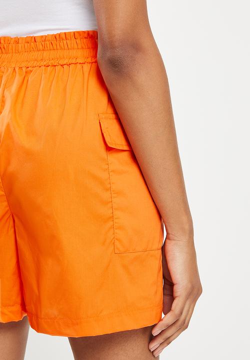 Me&B - Utility pocket elasticated short - bright orange