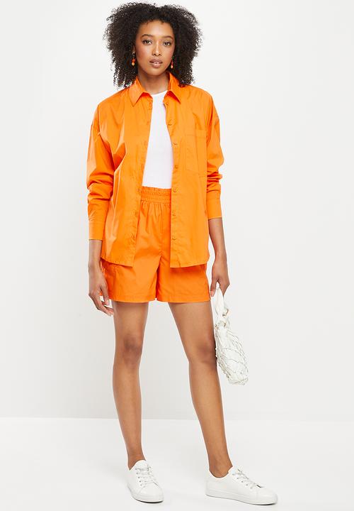 Me&B - Utility pocket elasticated short - bright orange