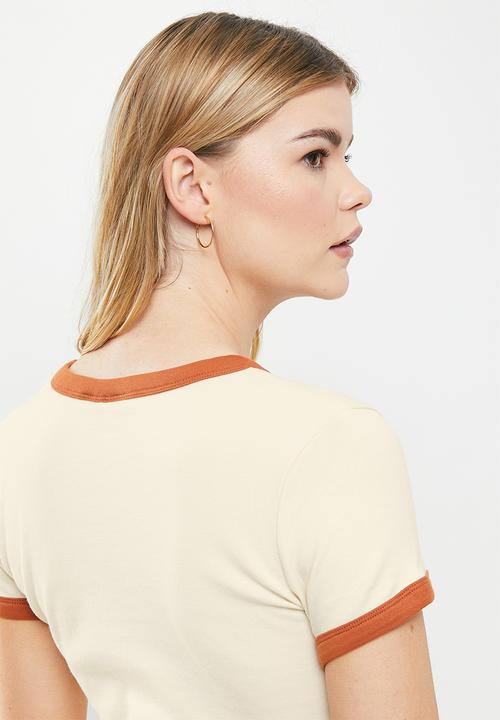 Cotton On - Micro fit rib graphic license tee - lcn br rolling stones desert tour/white sand