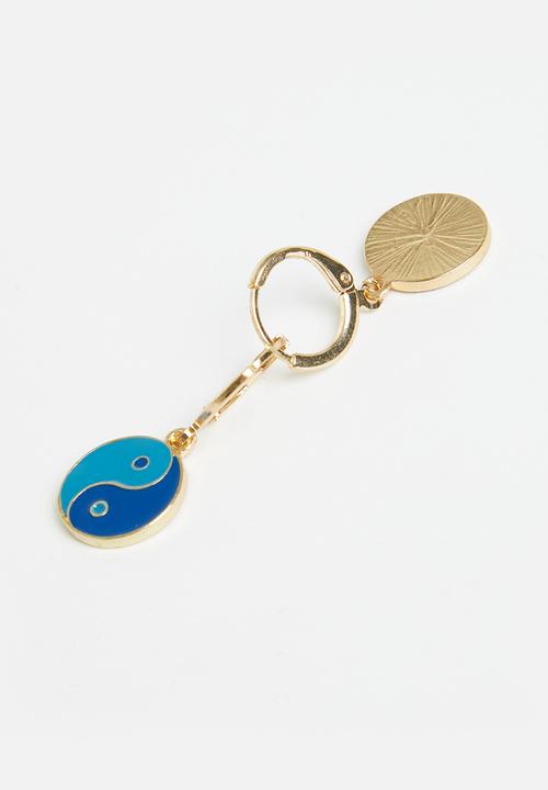 Superbalist - Ying yang earrings - blue & gold