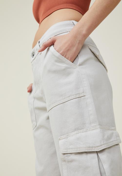 Cotton On - Low rise cargo denim jean - soft taupe