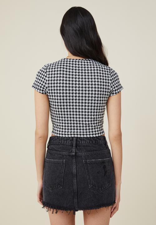 Cotton On - Ebony crew neck tee - black/white houndstooth