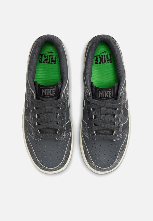 Nike - Nike dunk low se - iron grey/phantom-ghost green