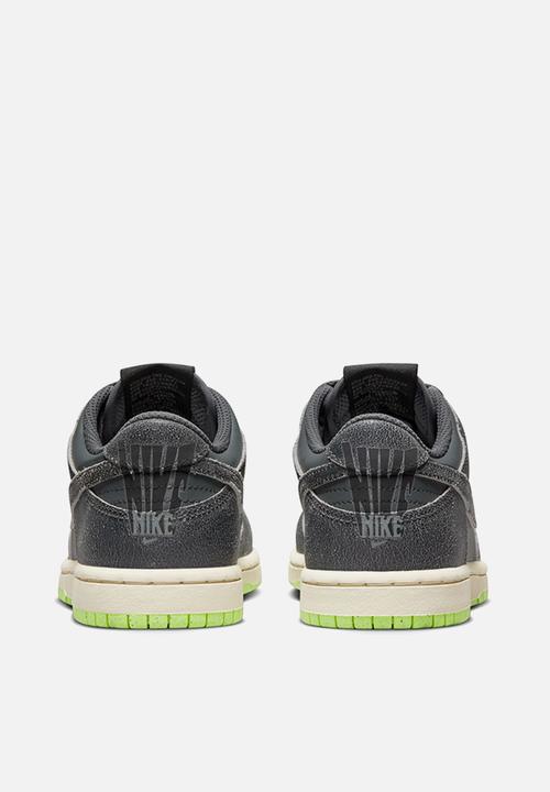 Nike - Nike dunk low se - iron grey/phantom-ghost green