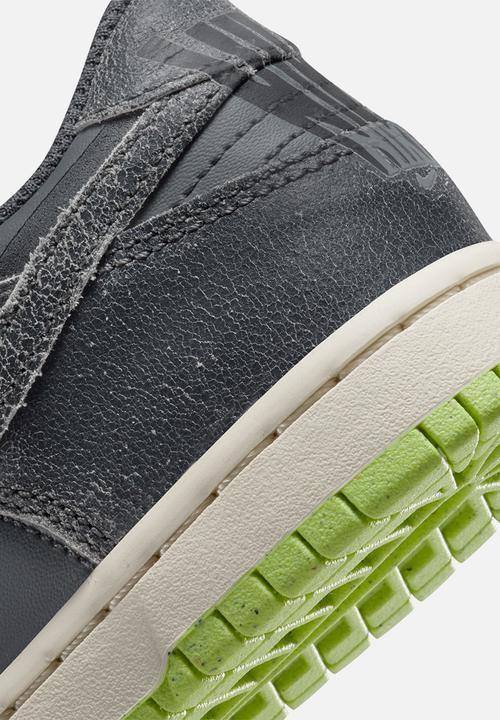 Nike - Nike dunk low se - iron grey/phantom-ghost green