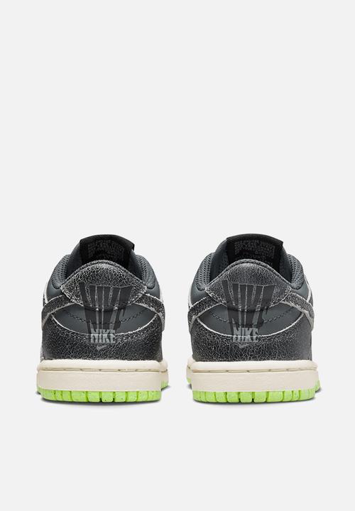 Nike - Nike dunk low se - iron grey/phantom-ghost green