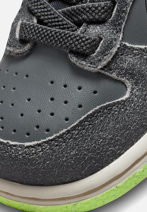 Nike - Nike dunk low se - iron grey/phantom-ghost green