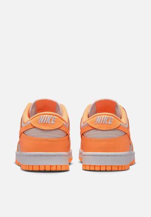 Nike - Dunk low - peach cream-white