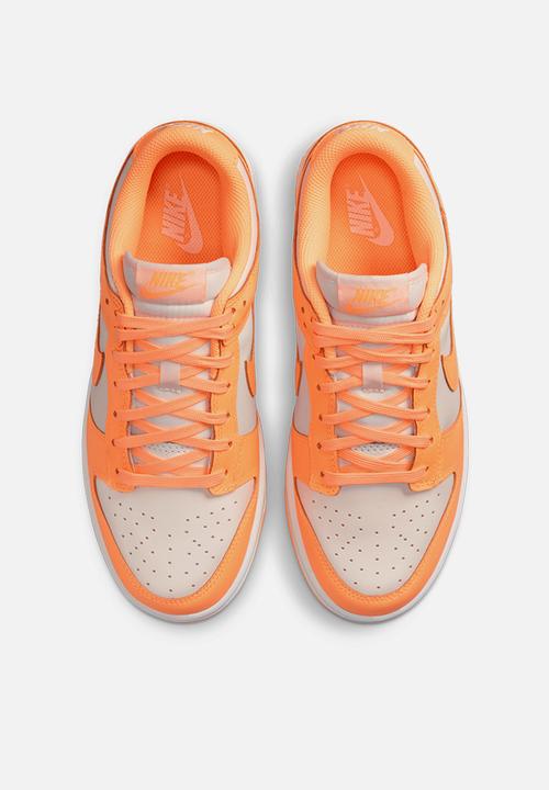 Nike - Dunk low - peach cream-white