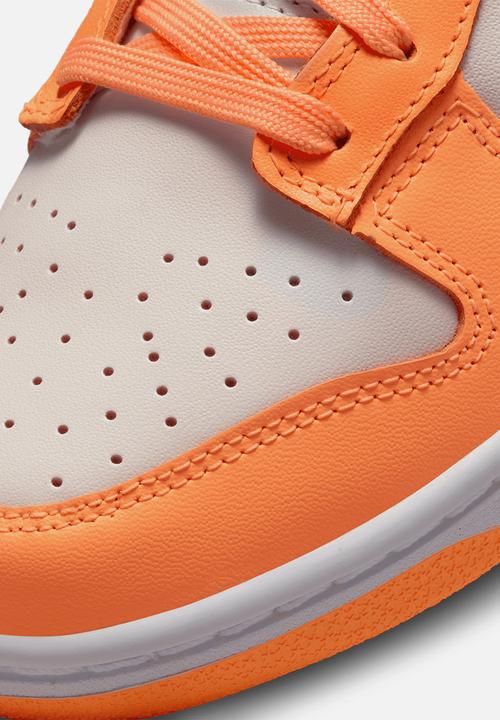 Nike - Dunk low - peach cream-white
