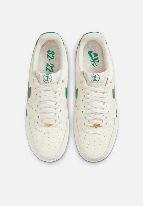 Nike - Air Force 1 '07 LV8 - sail/malachite-white-metallic gold