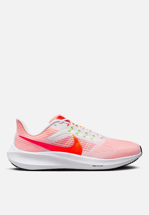 nike pegasus trainers sale
