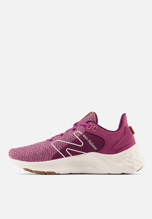 New Balance  - Fresh Foam Roav V2 