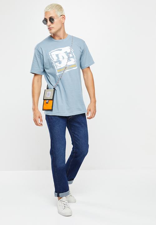 DC - Glitched short sleeve tee