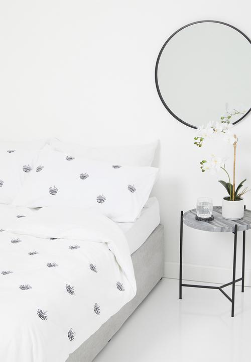 Sixth Floor - Eyes cotton embroidered duvet set - white & charcoal