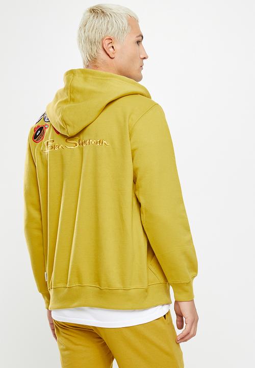 Ben Sherman - Emb badge zip thru hoodie - dijon