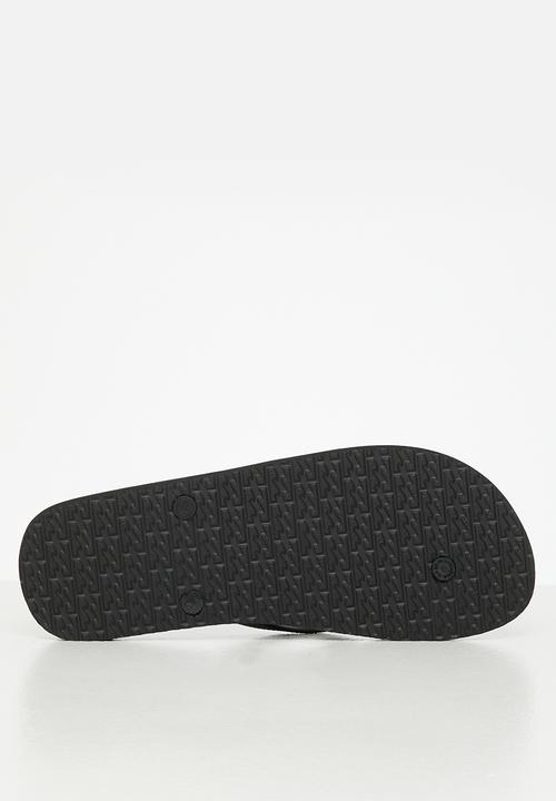 Billabong  - Tides - black & white