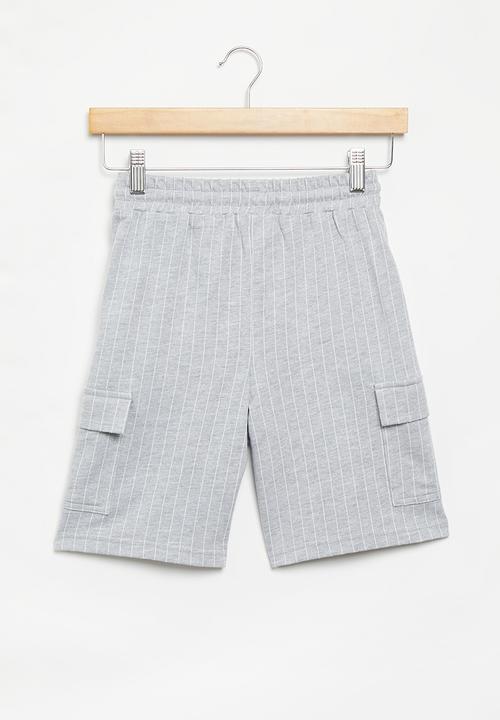 Superbalist - Fleece cargo shorts - grey & white
