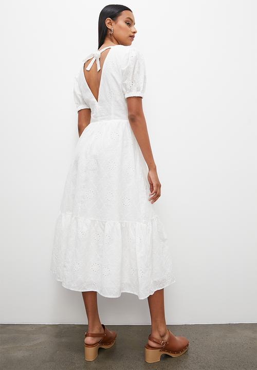 Superbalist - Puff sleeve anglaise tierred midi - white