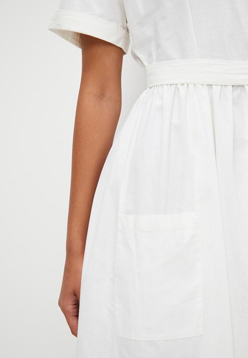 edit - V-neck pocket detail fit & flare midi - cream