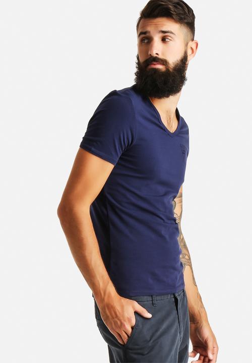 GUESS - V-Neck T-Shirt
