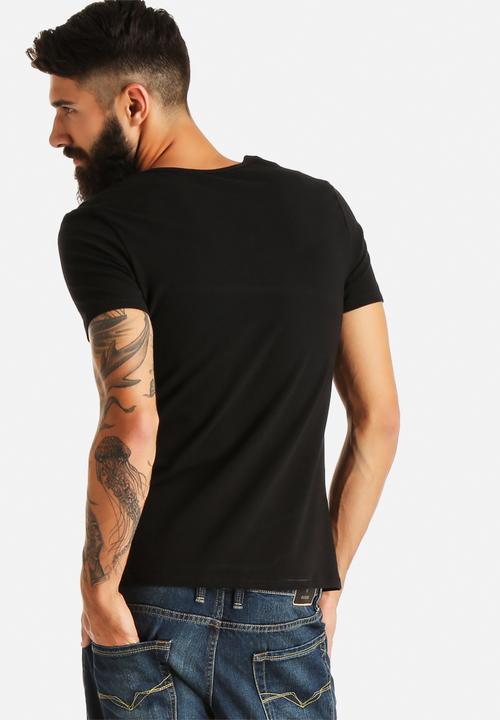 GUESS - V-Neck T-Shirt