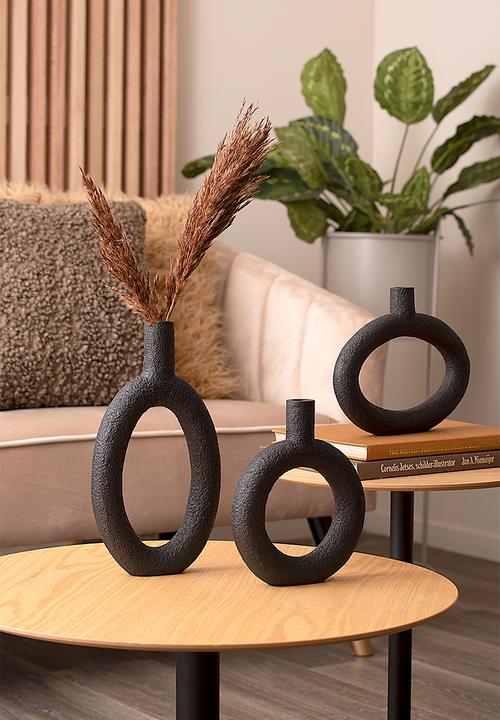 Present Time - Oval wide vase ring - black