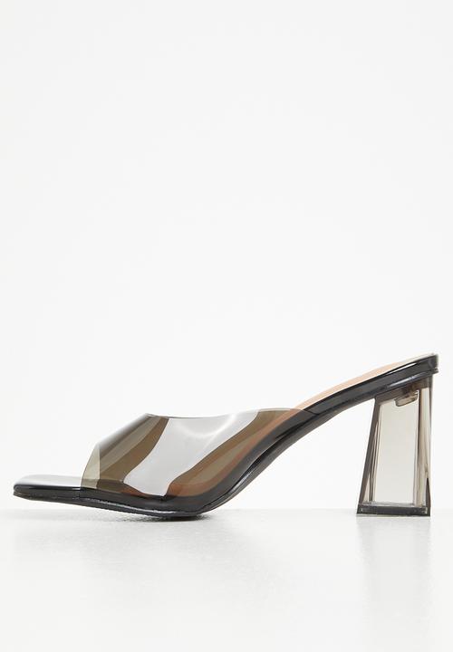 Seduction - Barely there square toe block heel mule - black