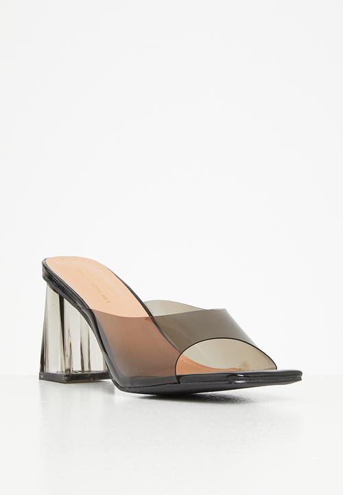 Seduction - Barely there square toe block heel mule - black