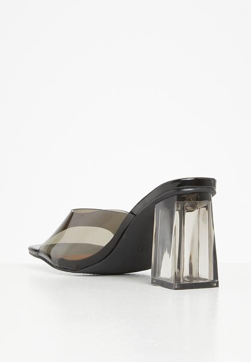 Seduction - Barely there square toe block heel mule - black