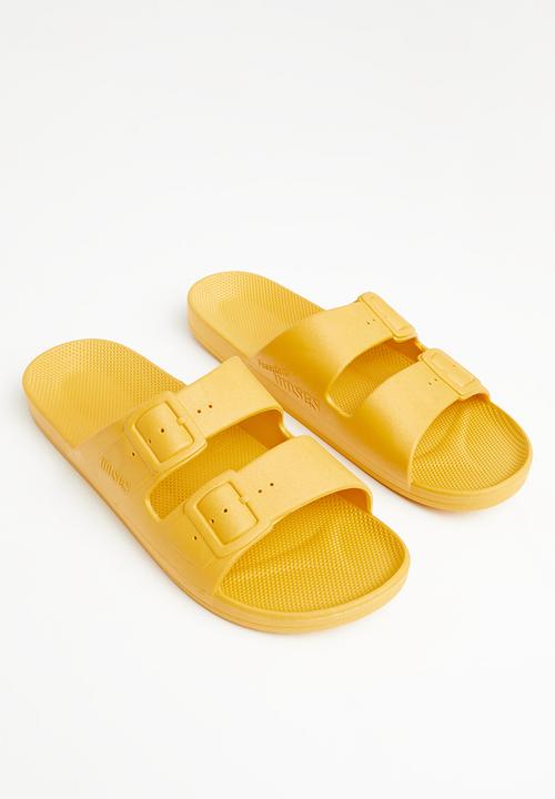 Kidâs Moses Freedom Sandals | Sandals, Flip flop sandals, Slip on sandal