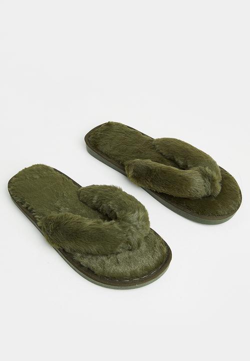 dailyfriday - Lindy soft touch tong slippers - green