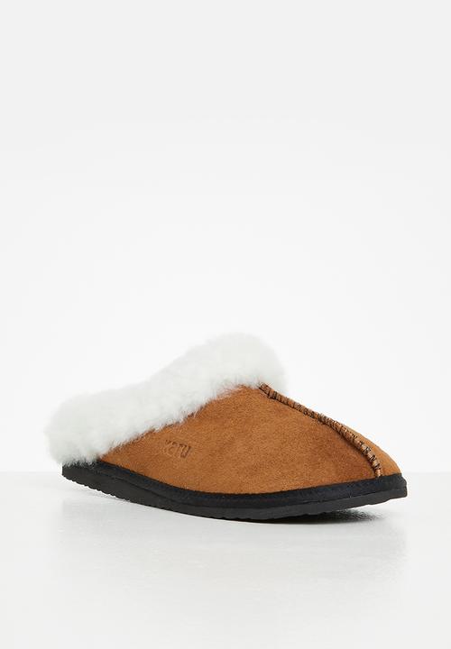 Karu - Sleek suede slipper - gunston tuscan tan