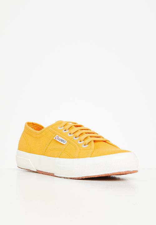 SUPERGA - S000010