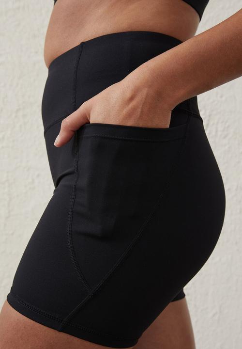Cotton On - Smoothing pocket shortie short - black
