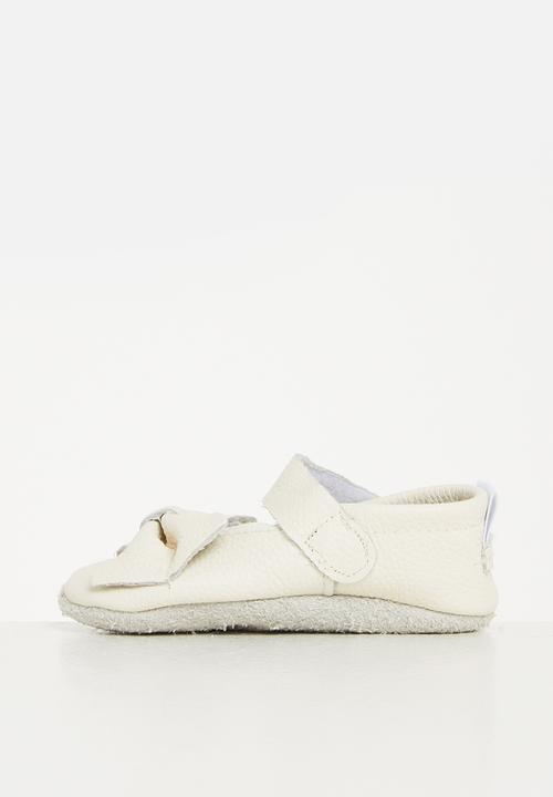 Pitta-Patta Shoes - Baby girls bow pump - ivory