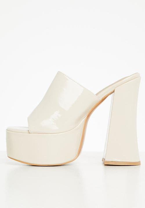 SIMMI London - Zuma -1 platform mule - off white patent