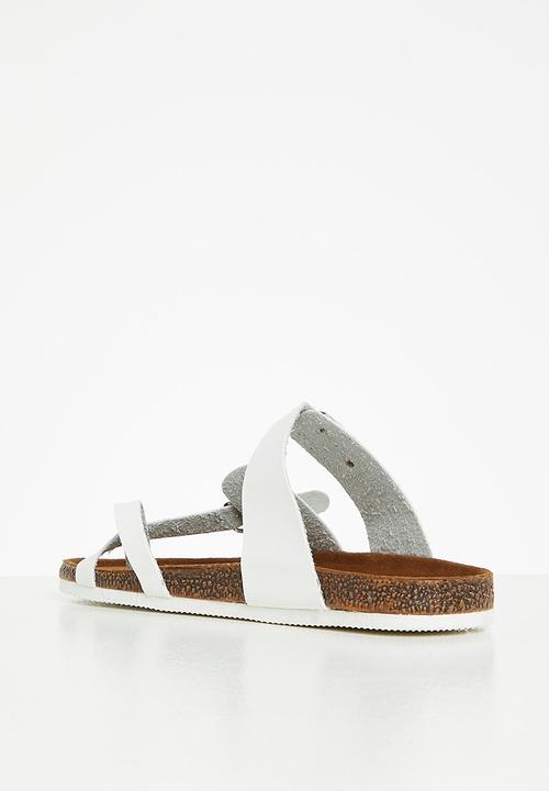 Superbalist - Mieshka toepost sandal - milk