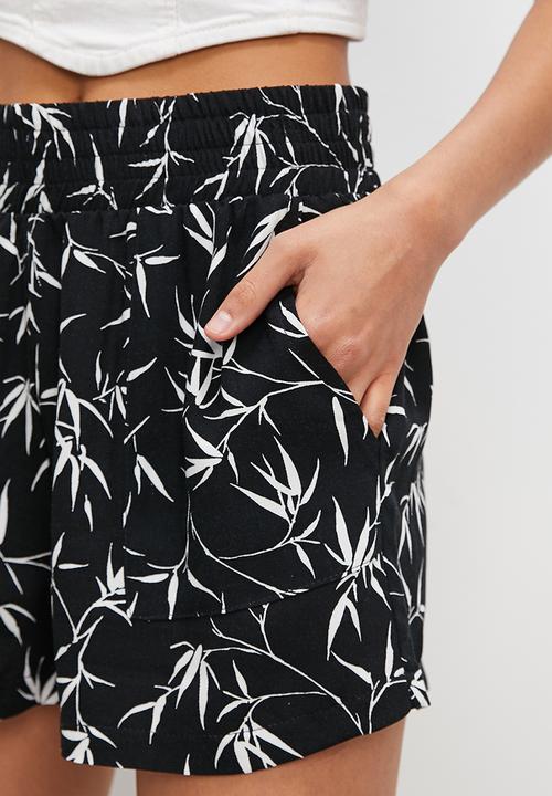 Blake - Linen shorts - black