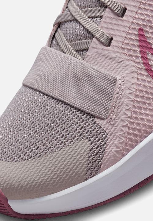 Nike - W nike mc trainer 2 - lt iron ore, desert berry & barely rose