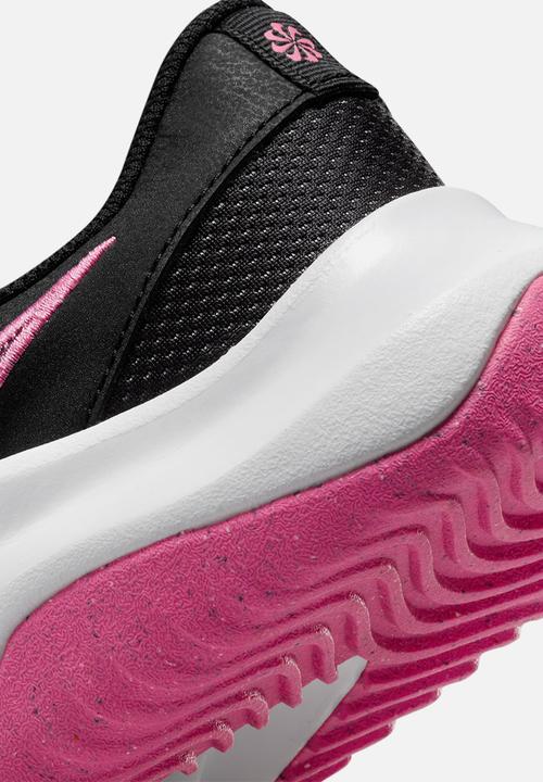 Nike - Legend essential 3