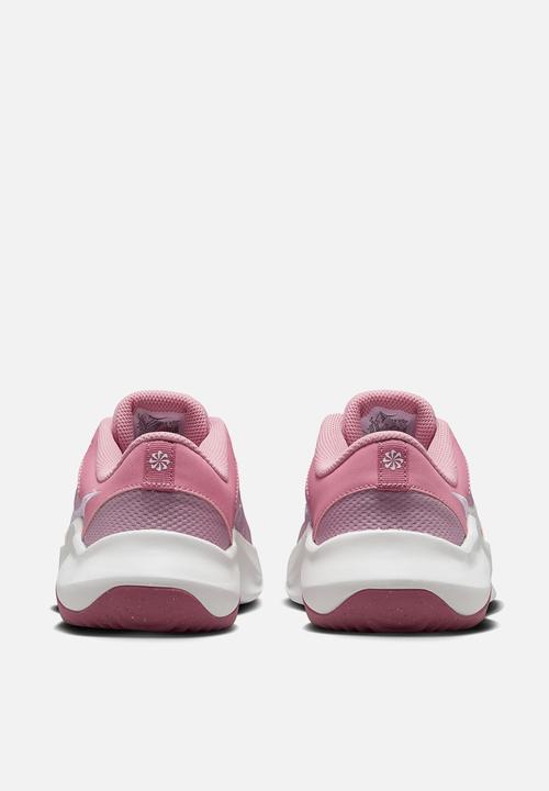Nike - Nike Legend Essential 3 Next Nature