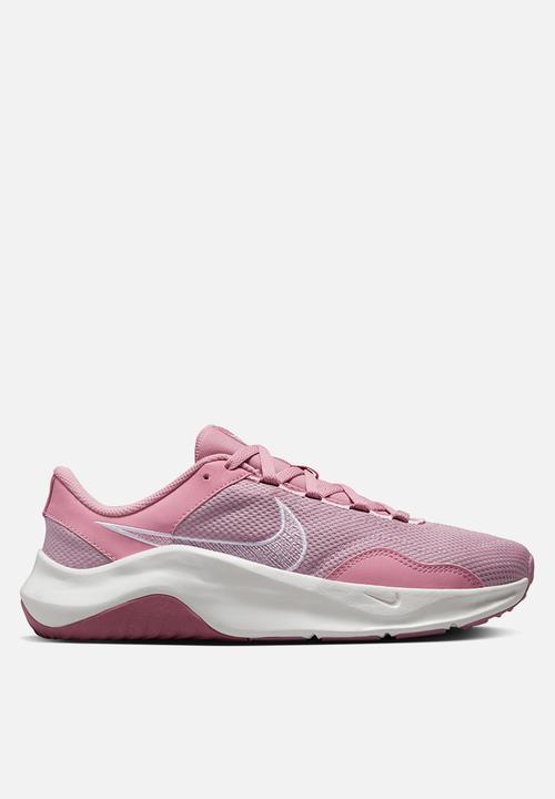 Nike - Nike Legend Essential 3 Next Nature