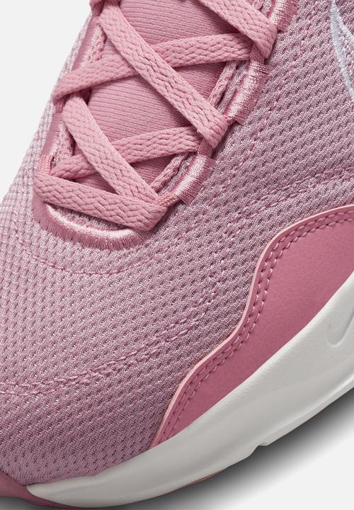 Nike - Nike Legend Essential 3 Next Nature