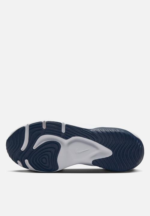 Nike - Legend essential 3