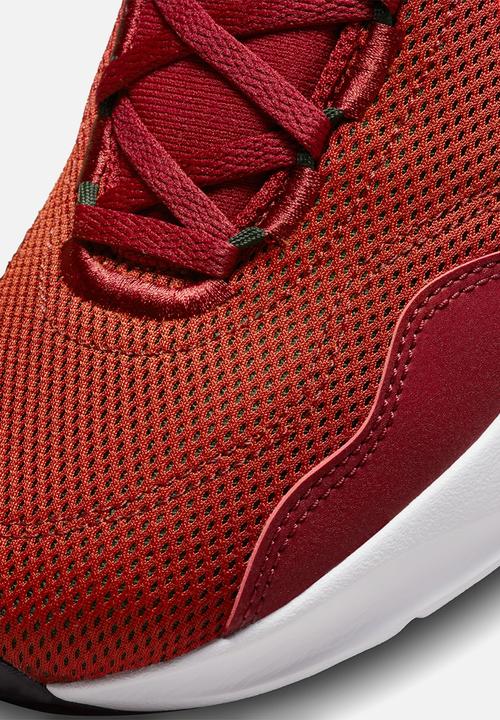 Nike - Legend Essential 3
