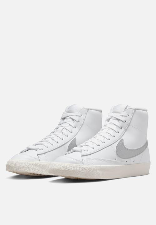 Nike - Nike Blazer Mid '77 ESS